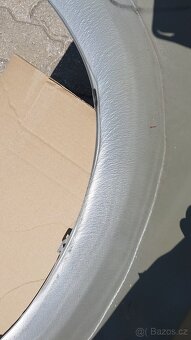 Dacia Duster – Blatníky přední stříbrné - 11