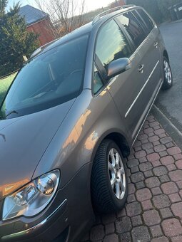 Vw touran 5mistny je 2.0tdi 125kw rok2008 - 11