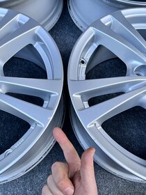 5x114,3 R17 original alu disky Hyundai - 11