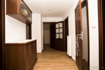 Pronajmu pokoj 20 m² s balkonem v 1. patře RD - 11