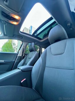 VOLVO XC60 2.4D5 158KW 4x4 MANUÁL Bi-XENON-NAVI-PANORAMA-PDC - 11