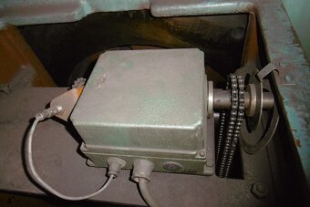 lis excentrický LEU 100 A r. 93 - zachovalý - 11