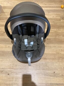 Vajíčko a Základna - 11