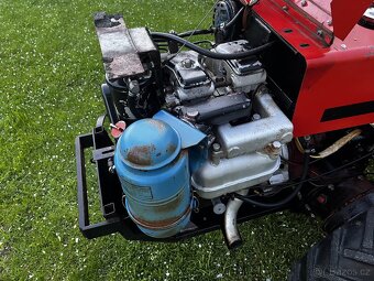 malotraktor MT8-132,2 - 11