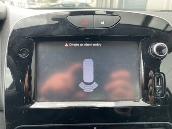 Renault Clio 1,2i 54 kW LIMITED ČR, senzory, navigace - 11