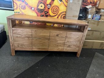 Krásná NOVÁ vysoká Komoda Assuan 173 cm dřevo Akát - 11