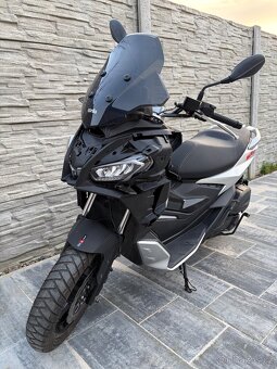 Aprilia sr gt125 - 11