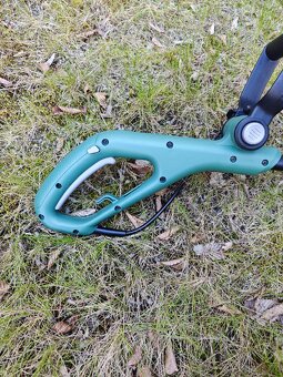 Elektrický vyžínač Bosch EasyGrassCut 23 (280 W, 23 cm)
 - 11