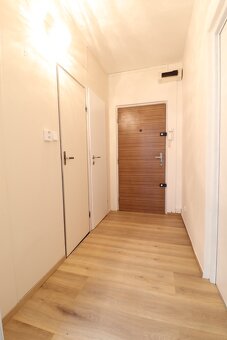 Pronájem pěkného bytu 1+1, 35 m2, Hradec Králové – ul. Formá - 11
