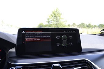 BMW 5 Touring 530d xDrive Mpaket Laser display key panorama - 11