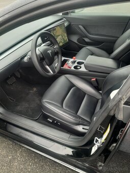 Tesla model 3 2021 Refresh - 11