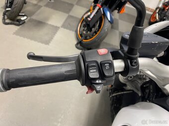 BMW R NINE T, 2018 - najeto 13.000 km - 11