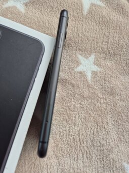 iPhone 11 128gb stav baterie 94% - 11