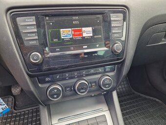 Škoda Octavia 3 Combi 2,0TDI 110KW STYLE VÝHŘEV - 11