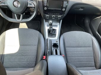 Škoda Octavia Combi STYLLE 2.0l diesel rok 2016 Navi Alu Top - 11
