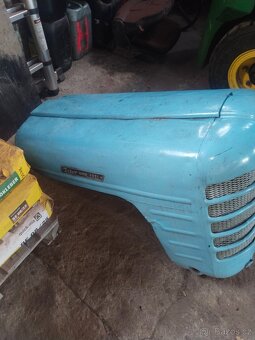 Zetor URI  kabina Slovenska kapota 4011 - 11