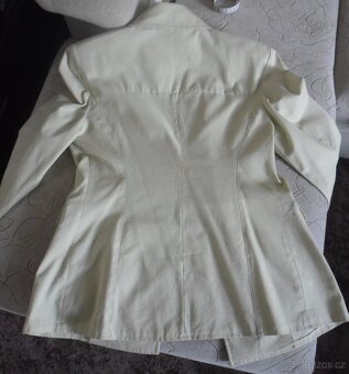 Prodám:dámský nepoužitý denim béžový kostým se sukní,780 Kč - 11