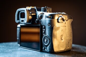 Panasonic GH5 s přislušenstvím - 11