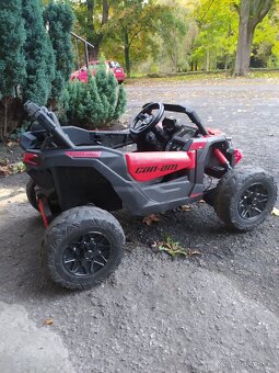 Elektrické autíčko CAN-AM Maverick
nová verze s baterií - 11