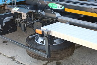 MITSUBISHI CANTER FUSO 7C15, DOUBLE KABINA (7 MÍST K SEZENÍ) - 11