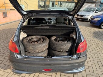 Peugeot 206 1.4 i - Málo najeto  - 11