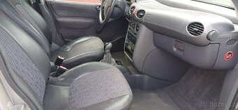 Mercedes Benz A160I - 11