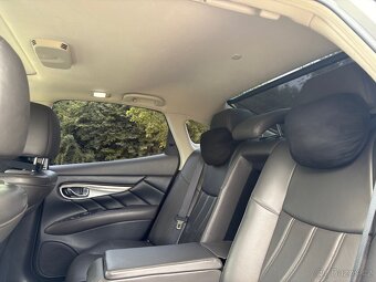 Infiniti M35h | 3.5 V6 | TOP STAV - 11