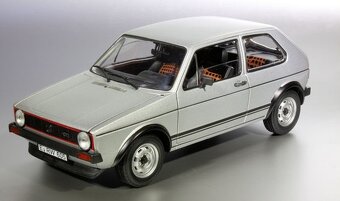 Prodám modely aut 1:18 jako nové - 11