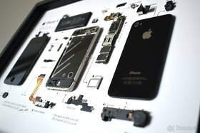 Nástěnný obraz iPhone 4 ze součástek mobilního telefonu - 11