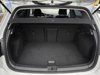 Volkswagen e-Golf - 11