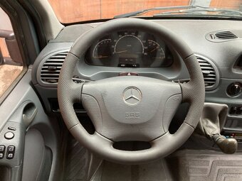 MERCEDES SPRINTER 4x4 2,2CDi DOUBLE CABINE 6míst 3str sklápě - 11