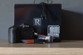 Canon EOS R - 11