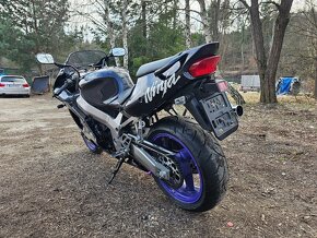 Kawasaki Ninja ZX7R r.v.1997 - 11