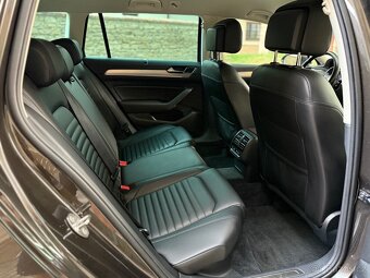VOLKSWAGEN PASSAT 2.0TDI 176kW 4x4 • VIRTUAL • HUD • FULL - 11