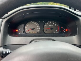 Nissan Almera 1.4 - dálniční známka, STK - 11