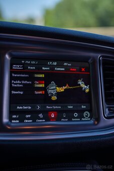 Dodge Challenger - 11