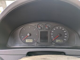 Volkswagen Multivan Comfortline 2.5 TDI, 96 kW, DPH - 11