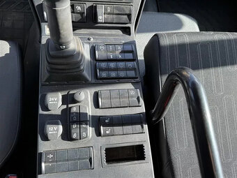 Mercedes Benz Unimog U218 - 11