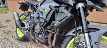 Yamaha MT 10 - 11