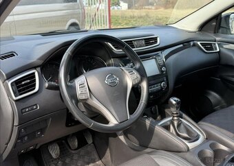 Nissan Qashqai DIG-T 115N-Tec PANORMA DPH benzín manuál - 11