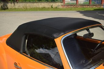Volkswagen Karmann Ghia - 11