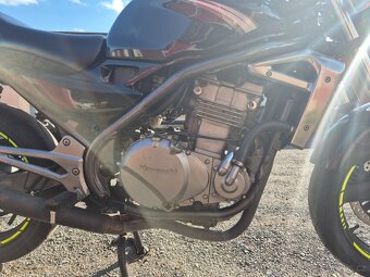 Kawasaki ER-5 - 11