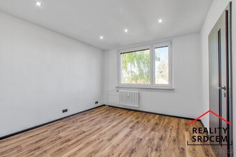 Pronájem nově zrekonstruovaného bytu 3+1 s lodžií, 72 m2, ul - 11