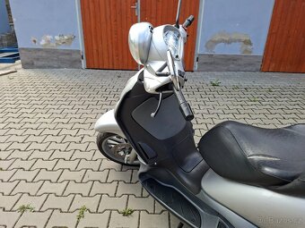 Piagio beverly - 11