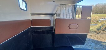 Přepravník pro dva koně a pět osob - 11