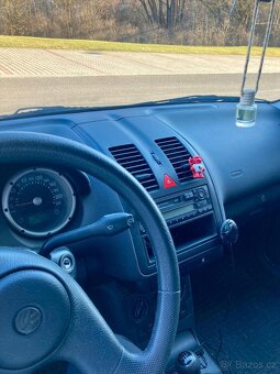 Volkswagen Polo II 2001 - se zimní sadou gum, tažnou koulí - 11