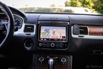 Volkswagen Touareg II 4.2 V8 TDI Exclusive 4MOTION - 11