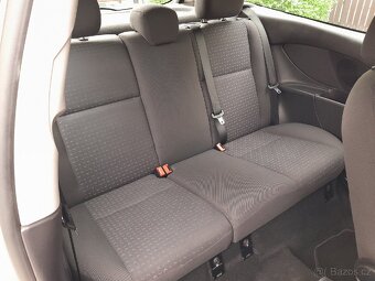 Ford Focus 1.6i 74kW rok 2004 naj.165tis. NOVÁ STK - 11