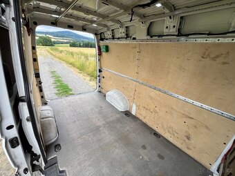 VW Crafter L2H2 2018 - 11