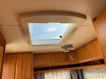 Karavan Hobby De Luxe Easy+Předstan - 11